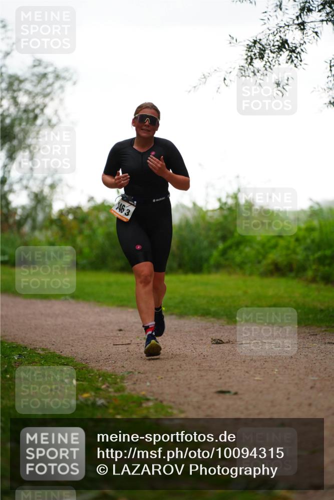 30.08.2026 - Elbe Triathlon Hamburg LAZAROV Photography http://msf.ph/oto/10094315 30.08.2026 15:42:27 Laufen 463 meine-sportfotos.de