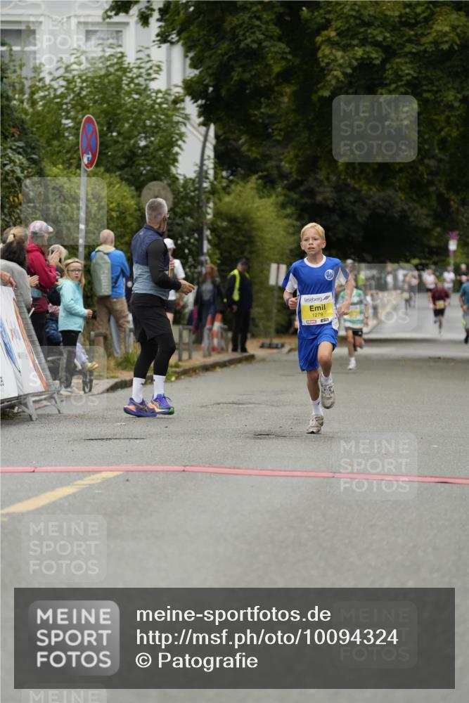 30.08.2026 - Blankeneser Heldenlauf Patografie http://msf.ph/oto/10094324 30.08.2026 09:37:16 Ziel 1279, 1330, 1393, 1696, 3629 meine-sportfotos.de