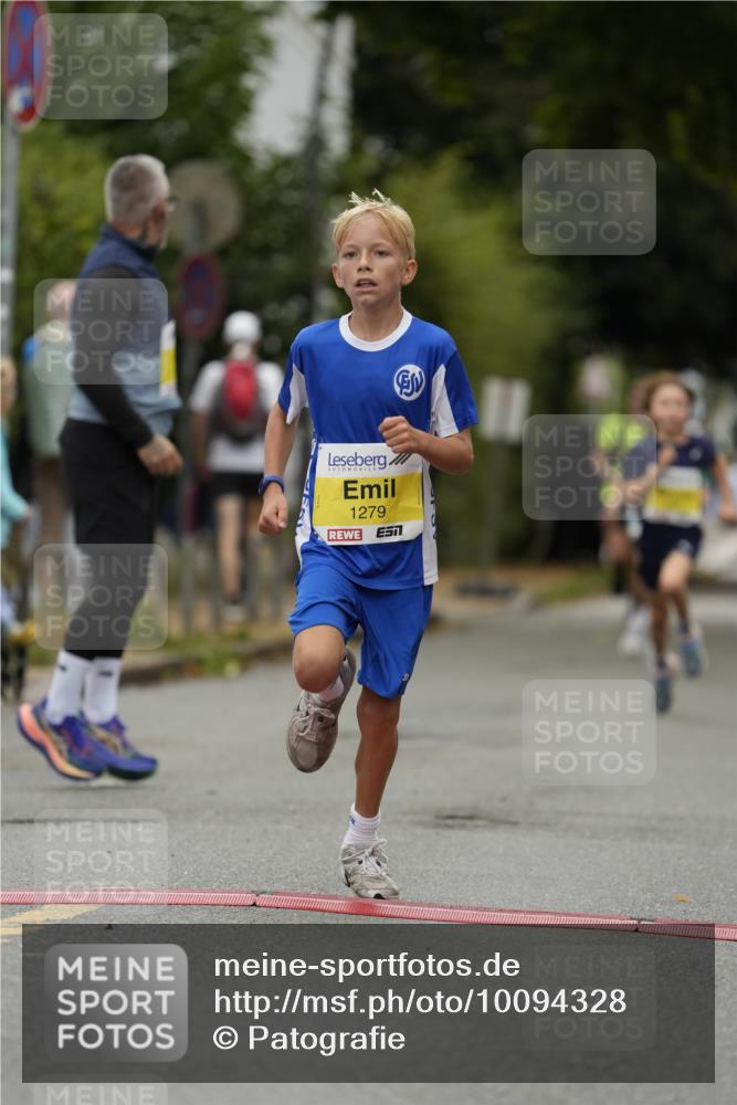 30.08.2026 - Blankeneser Heldenlauf Patografie http://msf.ph/oto/10094328 30.08.2026 09:37:17 Ziel 1172, 1279, 1330, 1393, 1696, 1805, 3629 meine-sportfotos.de