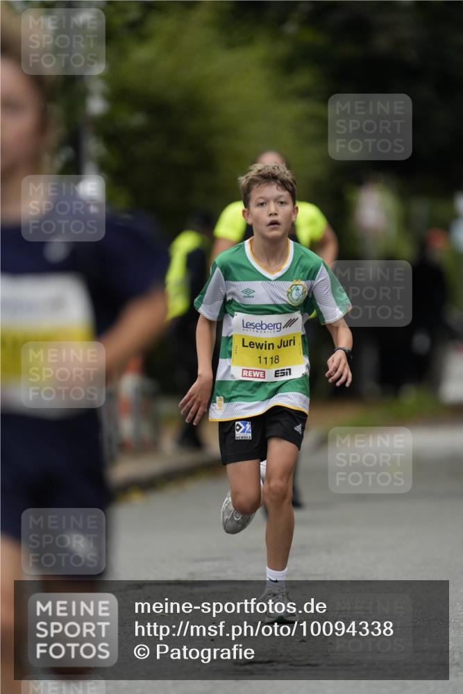 30.08.2026 - Blankeneser Heldenlauf Patografie http://msf.ph/oto/10094338 30.08.2026 09:37:23 Ziel 1118, 1172, 1279, 1805 meine-sportfotos.de