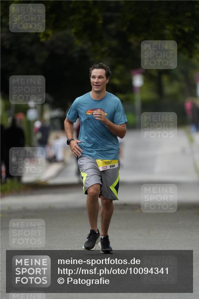 30.08.2026 - Blankeneser Heldenlauf Patografie http://msf.ph/oto/10094341 30.08.2026 09:37:28 Ziel 1057, 1118, 1172, 1805, 3665 meine-sportfotos.de