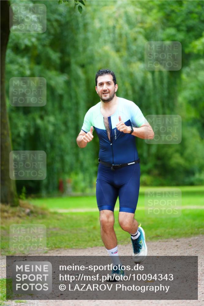 30.08.2026 - Elbe Triathlon Hamburg LAZAROV Photography http://msf.ph/oto/10094343 30.08.2026 17:08:42 Laufen  meine-sportfotos.de