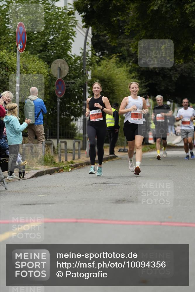 30.08.2026 - Blankeneser Heldenlauf Patografie http://msf.ph/oto/10094356 30.08.2026 09:37:55 Ziel 1128 meine-sportfotos.de