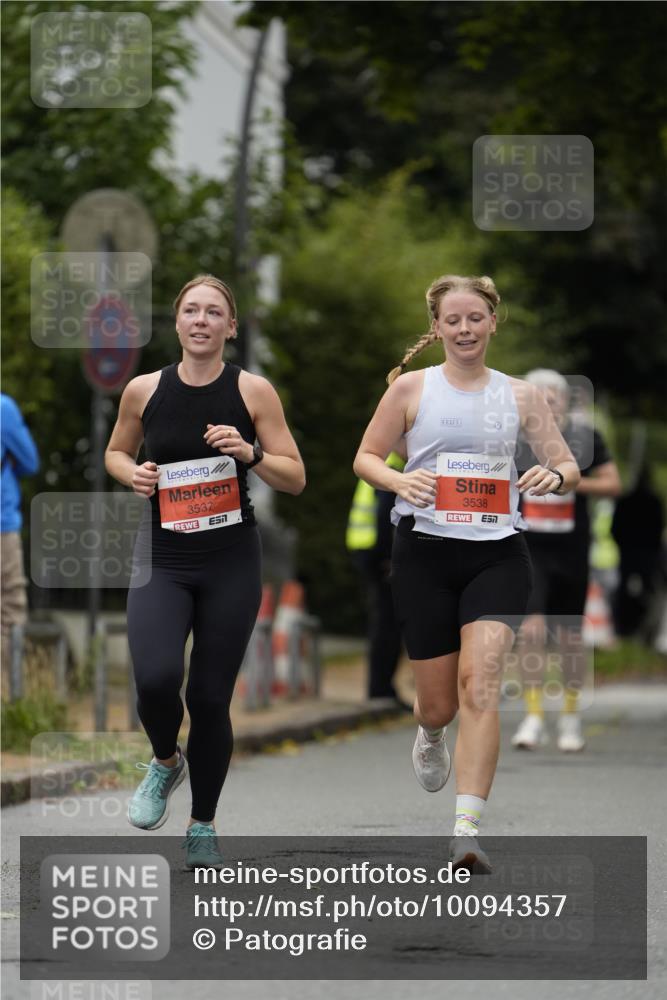 30.08.2026 - Blankeneser Heldenlauf Patografie http://msf.ph/oto/10094357 30.08.2026 09:37:57 Ziel 1128, 3537, 3538 meine-sportfotos.de