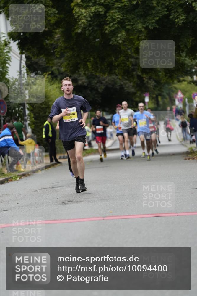30.08.2026 - Blankeneser Heldenlauf Patografie http://msf.ph/oto/10094400 30.08.2026 09:39:00 Ziel 1112, 1411, 1700, 3543 meine-sportfotos.de