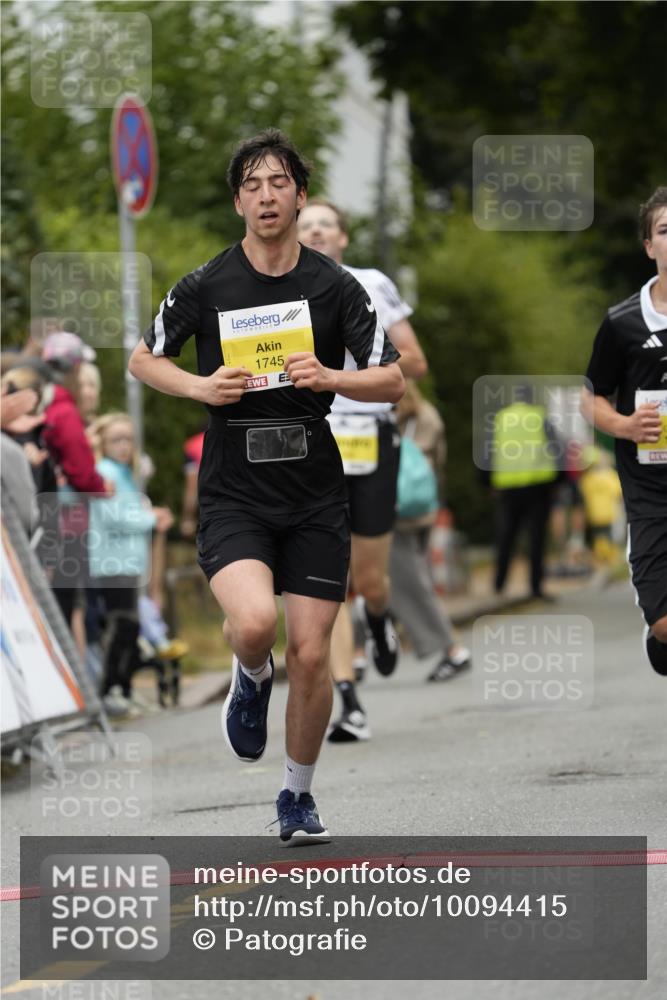30.08.2026 - Blankeneser Heldenlauf Patografie http://msf.ph/oto/10094415 30.08.2026 09:39:18 Ziel 1162, 1745, 1781, 3507, 3523, 3709 meine-sportfotos.de