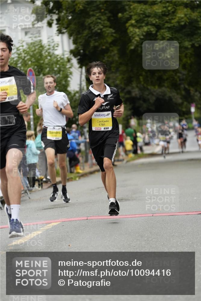 30.08.2026 - Blankeneser Heldenlauf Patografie http://msf.ph/oto/10094416 30.08.2026 09:39:19 Ziel 1162, 1745, 1781, 3507, 3523, 3709 meine-sportfotos.de