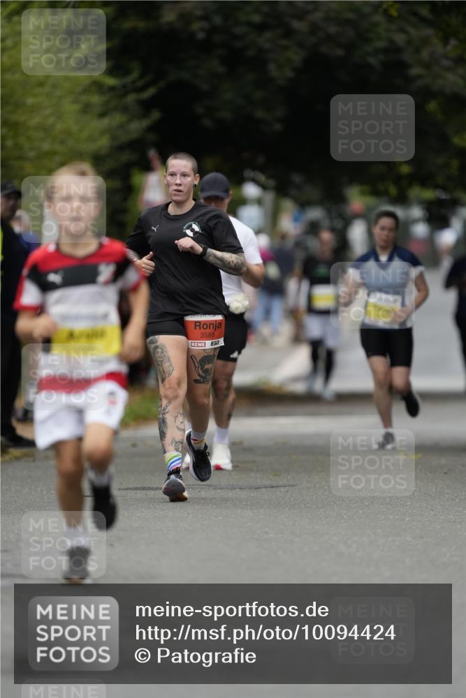 30.08.2026 - Blankeneser Heldenlauf Patografie http://msf.ph/oto/10094424 30.08.2026 09:39:35 Ziel 1062, 1630 meine-sportfotos.de