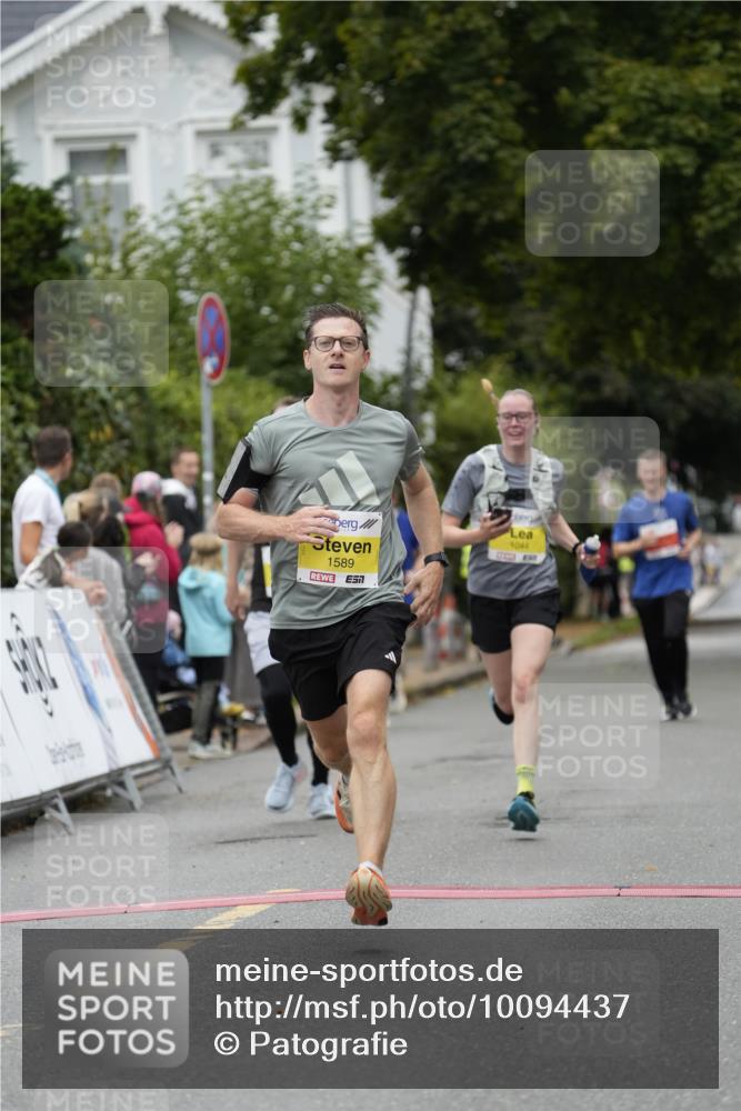 30.08.2026 - Blankeneser Heldenlauf Patografie http://msf.ph/oto/10094437 30.08.2026 09:39:57 Ziel 1044, 1457, 1588, 1589, 1672 meine-sportfotos.de