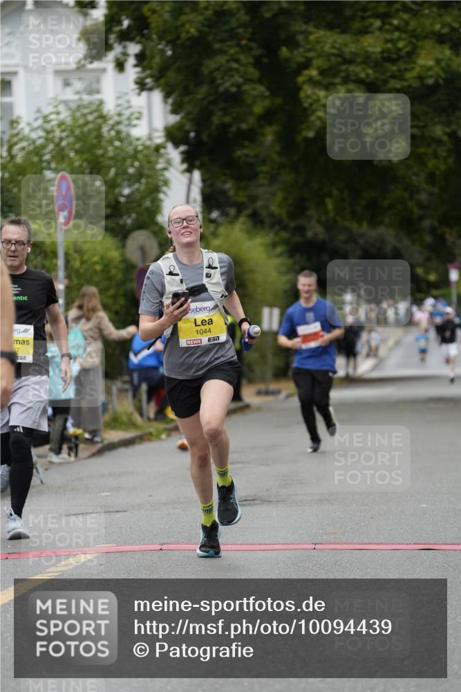 30.08.2026 - Blankeneser Heldenlauf Patografie http://msf.ph/oto/10094439 30.08.2026 09:39:59 Ziel 1044, 1457, 1588, 1589, 1672, 3512, 3531 meine-sportfotos.de