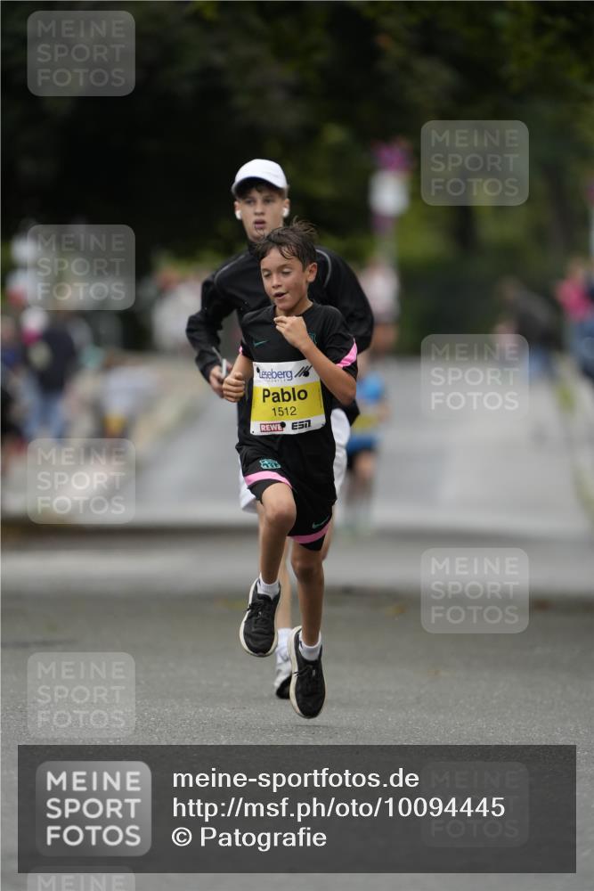 30.08.2026 - Blankeneser Heldenlauf Patografie http://msf.ph/oto/10094445 30.08.2026 09:40:08 Ziel 1512, 3512, 3531 meine-sportfotos.de