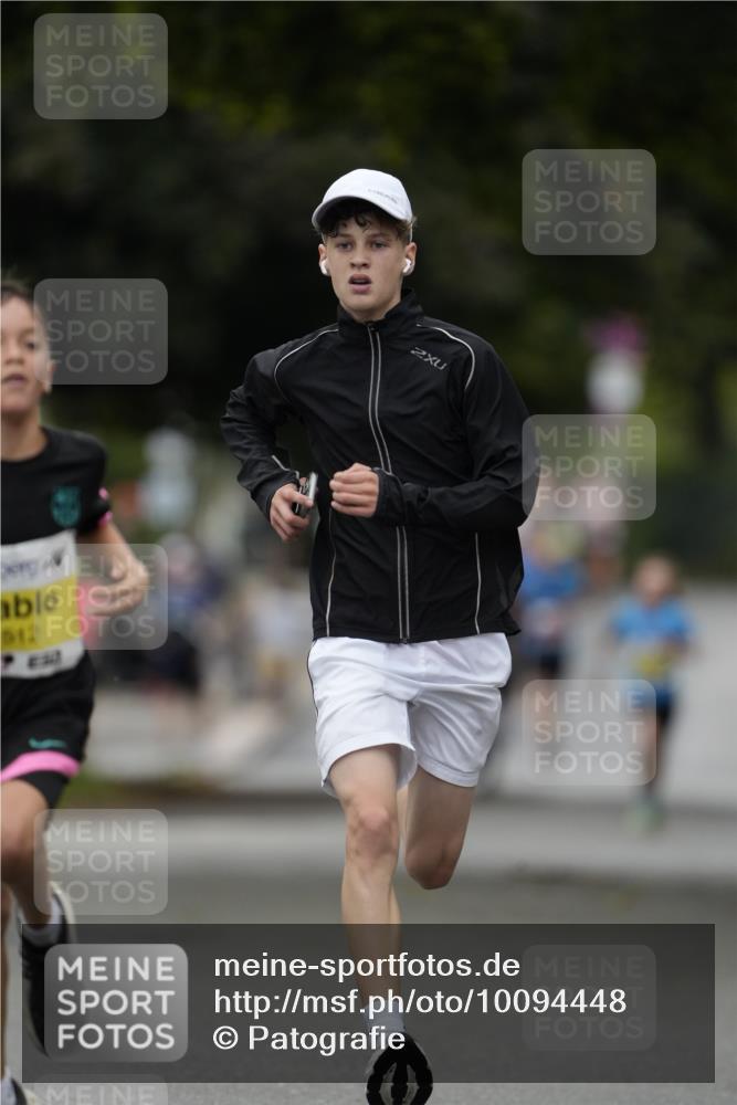 30.08.2026 - Blankeneser Heldenlauf Patografie http://msf.ph/oto/10094448 30.08.2026 09:40:11 Ziel 1064, 1512, 3512, 3531 meine-sportfotos.de