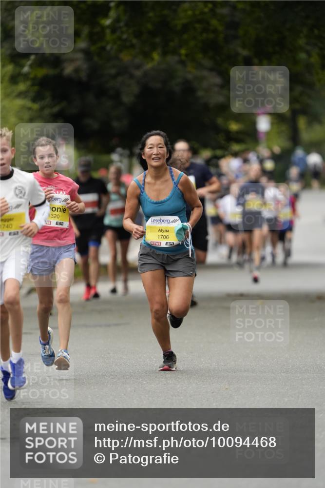 30.08.2026 - Blankeneser Heldenlauf Patografie http://msf.ph/oto/10094468 30.08.2026 09:40:52 Ziel 1320, 1412, 1618, 1706, 1740, 3714 meine-sportfotos.de