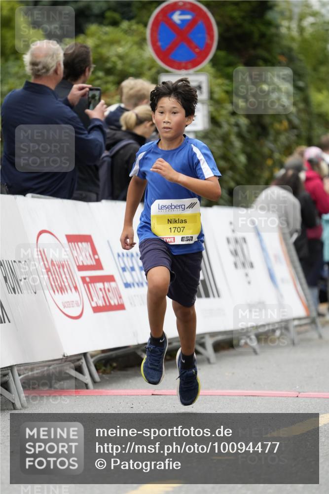 30.08.2026 - Blankeneser Heldenlauf Patografie http://msf.ph/oto/10094477 30.08.2026 09:41:03 Ziel 1320, 1618, 1705, 1706, 1707, 3552, 3615, 3715 meine-sportfotos.de