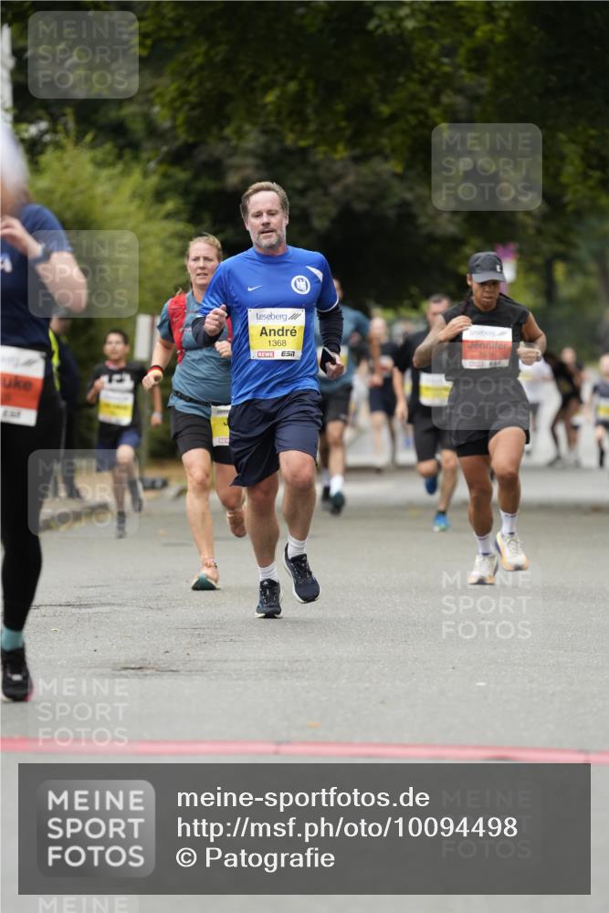 30.08.2026 - Blankeneser Heldenlauf Patografie http://msf.ph/oto/10094498 30.08.2026 09:41:17 Ziel 1368, 1369, 1523, 1629, 1666, 1702, 3501, 3677, 3725 meine-sportfotos.de