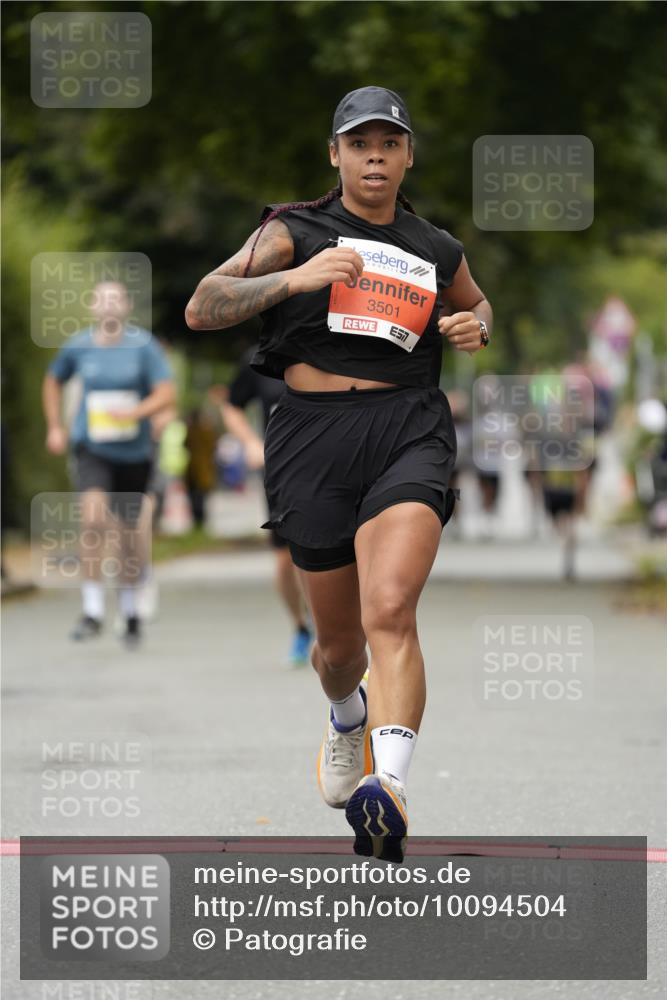 30.08.2026 - Blankeneser Heldenlauf Patografie http://msf.ph/oto/10094504 30.08.2026 09:41:21 Ziel 1368, 1369, 1421, 1523, 1604, 1666, 3501, 3677, 3725 meine-sportfotos.de
