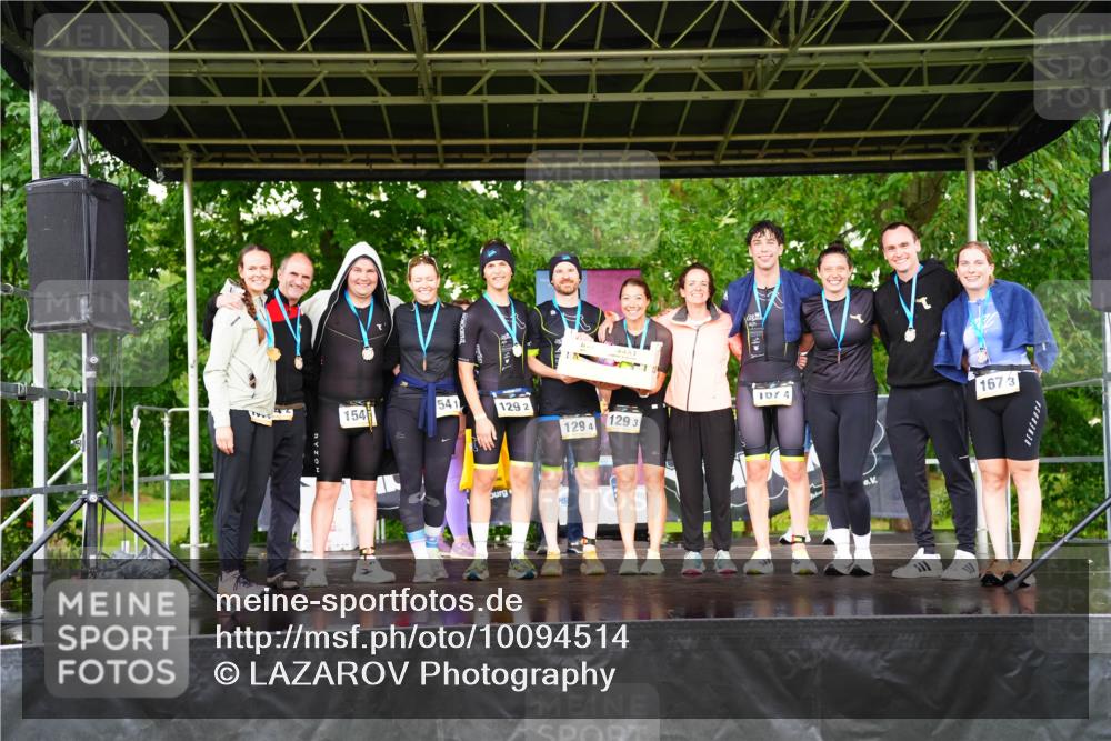 30.08.2026 - Elbe Triathlon Hamburg LAZAROV Photography http://msf.ph/oto/10094514 30.08.2026 16:17:02 Siegerehrung 541, 129, 2, 154, 129, 3, 129, 4, 107, 4, 1673 meine-sportfotos.de