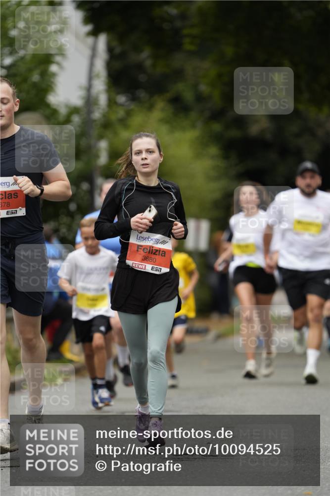 30.08.2026 - Blankeneser Heldenlauf Patografie http://msf.ph/oto/10094525 30.08.2026 09:41:40 Ziel 1105, 1165, 1312, 1699, 3505, 3678, 3680 meine-sportfotos.de