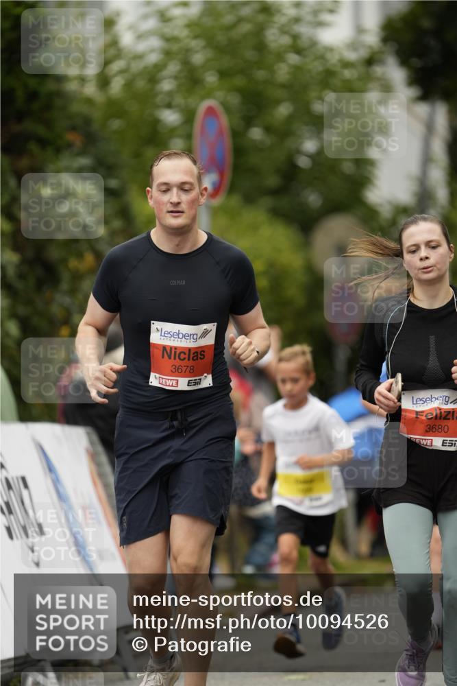 30.08.2026 - Blankeneser Heldenlauf Patografie http://msf.ph/oto/10094526 30.08.2026 09:41:41 Ziel 1016, 1105, 1165, 1312, 1699, 3505, 3678, 3680 meine-sportfotos.de