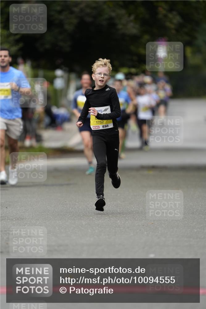 30.08.2026 - Blankeneser Heldenlauf Patografie http://msf.ph/oto/10094555 30.08.2026 09:42:13 Ziel 1010, 1410, 1418, 1752 meine-sportfotos.de