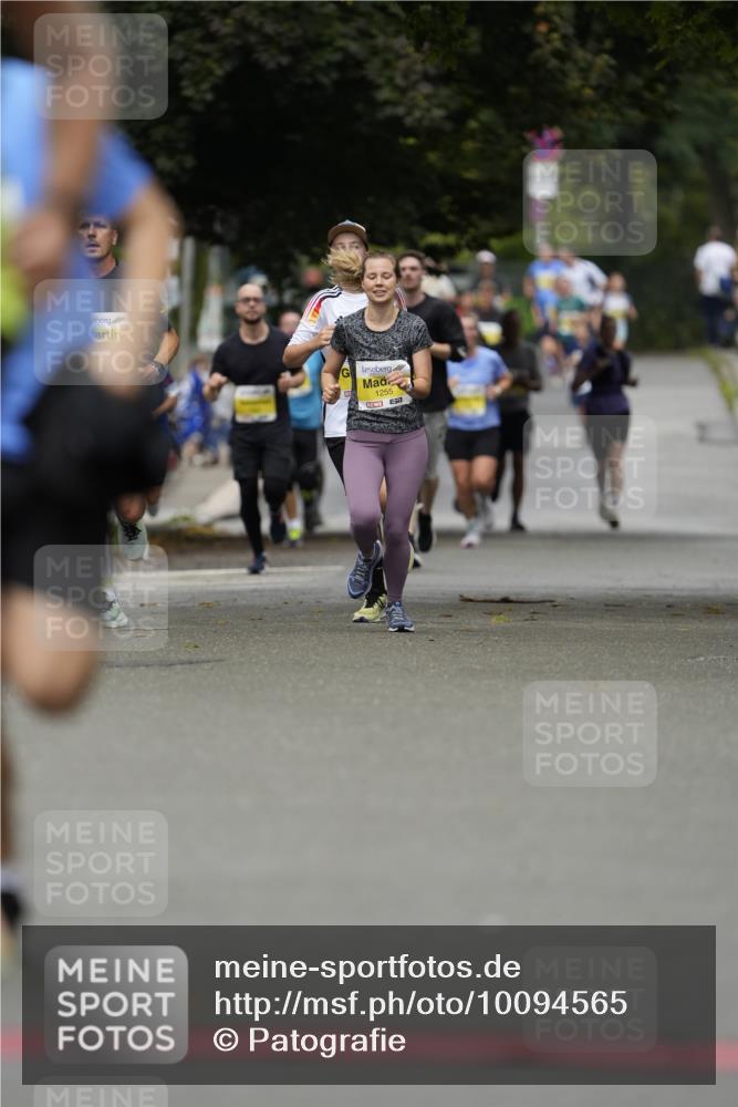 30.08.2026 - Blankeneser Heldenlauf Patografie http://msf.ph/oto/10094565 30.08.2026 09:42:25 Ziel 1405, 1546, 1715, 1743, 1752 meine-sportfotos.de