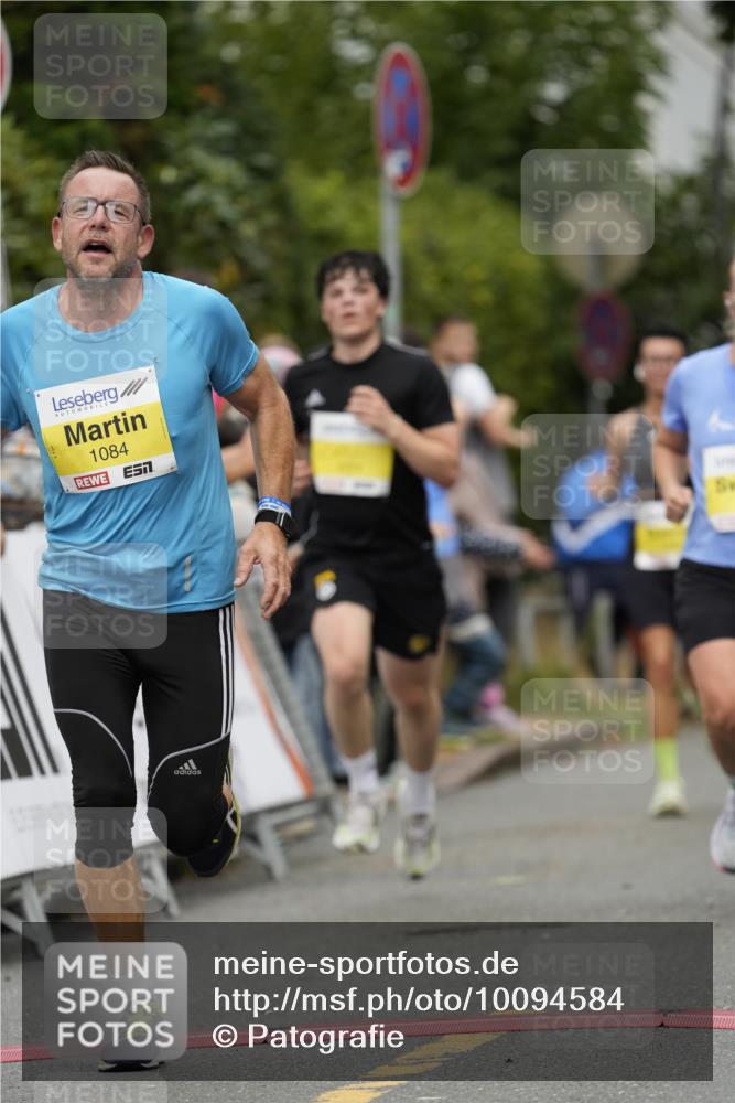 30.08.2026 - Blankeneser Heldenlauf Patografie http://msf.ph/oto/10094584 30.08.2026 09:42:47 Ziel 1027, 1084, 1155, 1219, 1363, 1652, 1653, 1770, 1771, 1772 meine-sportfotos.de