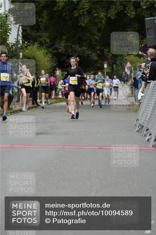 30.08.2026 - Blankeneser Heldenlauf Patografie http://msf.ph/oto/10094589 30.08.2026 09:42:55 Ziel 1025, 1027, 1041, 1155, 1163, 1363, 1488, 1770, 1771, 1772 meine-sportfotos.de