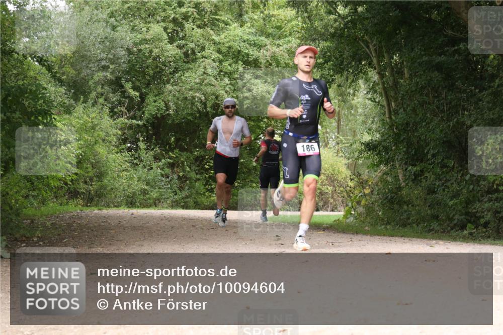 30.08.2026 - Elbe Triathlon Hamburg Antke Förster http://msf.ph/oto/10094604 30.08.2026 09:37:12 Laufen 186 meine-sportfotos.de
