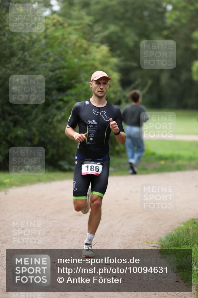 30.08.2026 - Elbe Triathlon Hamburg Antke Förster http://msf.ph/oto/10094631 30.08.2026 09:22:15 Laufen 186 meine-sportfotos.de