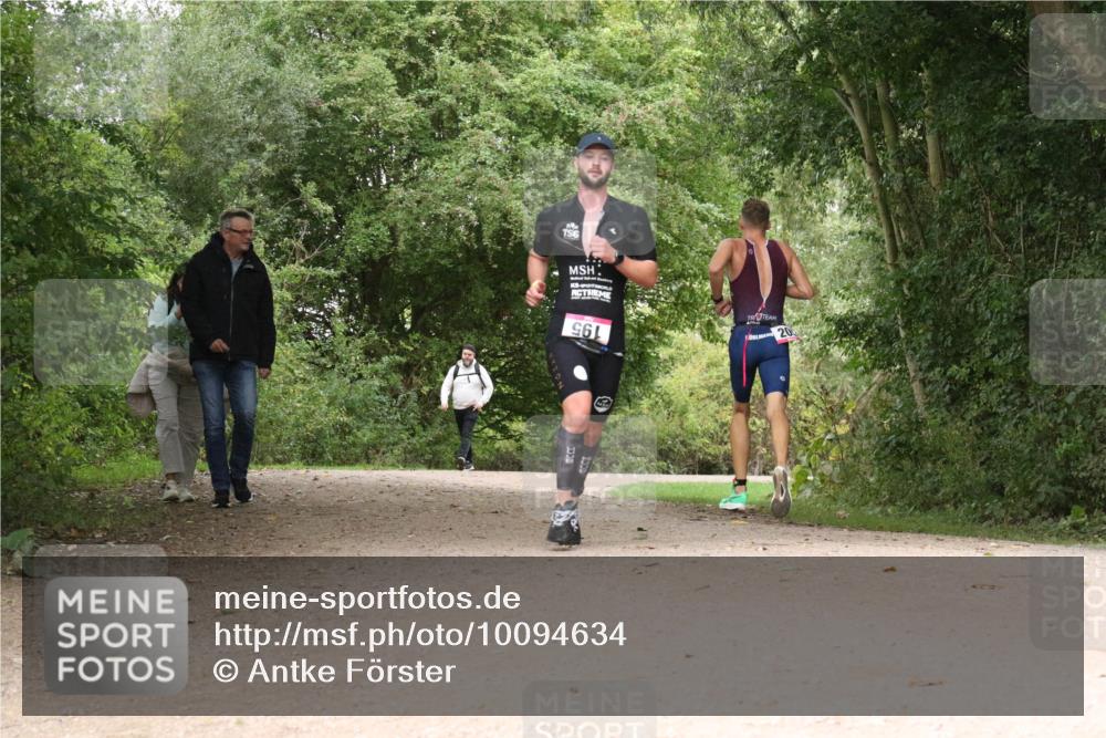 30.08.2026 - Elbe Triathlon Hamburg Antke Förster http://msf.ph/oto/10094634 30.08.2026 09:38:30 Laufen 961, 20 meine-sportfotos.de