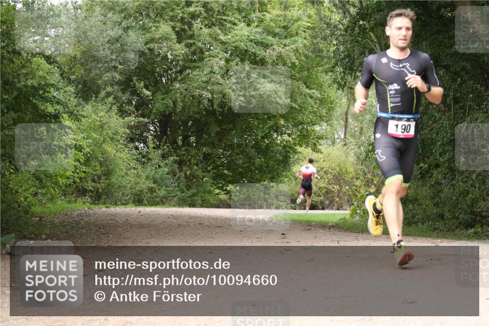 30.08.2026 - Elbe Triathlon Hamburg Antke Förster http://msf.ph/oto/10094660 30.08.2026 09:39:02 Laufen 190 meine-sportfotos.de