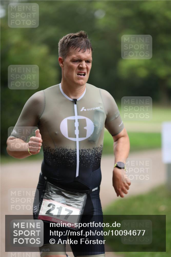 30.08.2026 - Elbe Triathlon Hamburg Antke Förster http://msf.ph/oto/10094677 30.08.2026 09:25:01 Laufen 217 meine-sportfotos.de