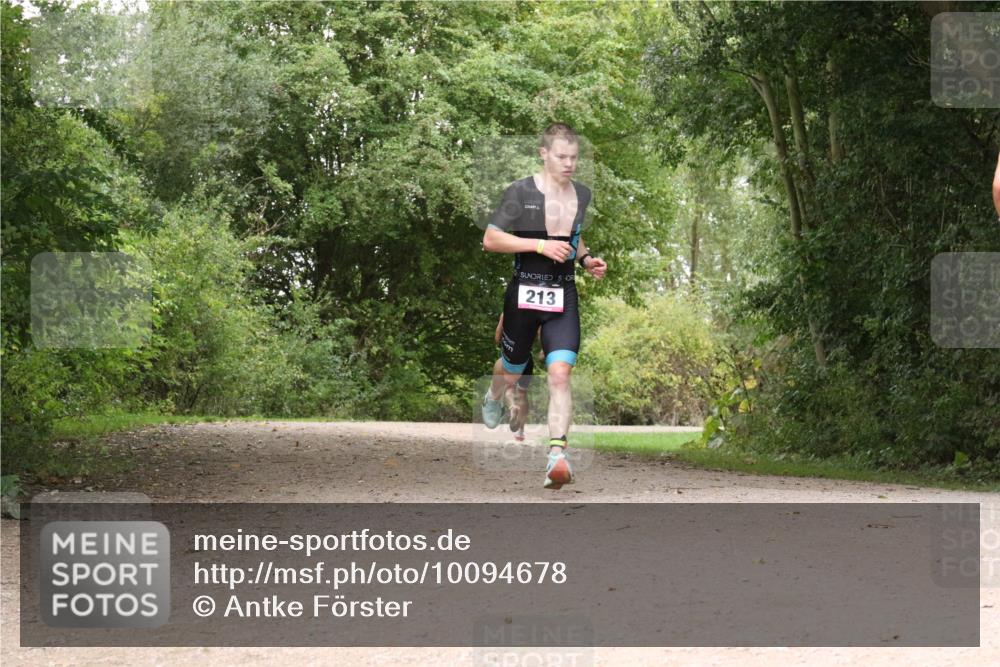 30.08.2026 - Elbe Triathlon Hamburg Antke Förster http://msf.ph/oto/10094678 30.08.2026 09:41:18 Laufen 213 meine-sportfotos.de
