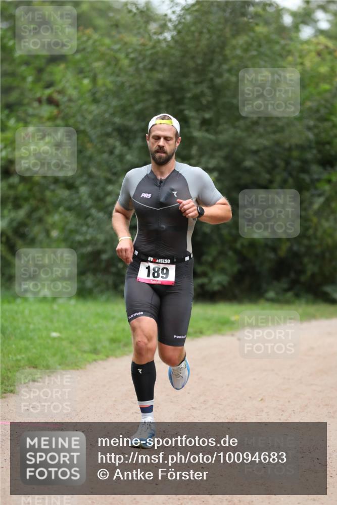 30.08.2026 - Elbe Triathlon Hamburg Antke Förster http://msf.ph/oto/10094683 30.08.2026 09:25:29 Laufen 189 meine-sportfotos.de