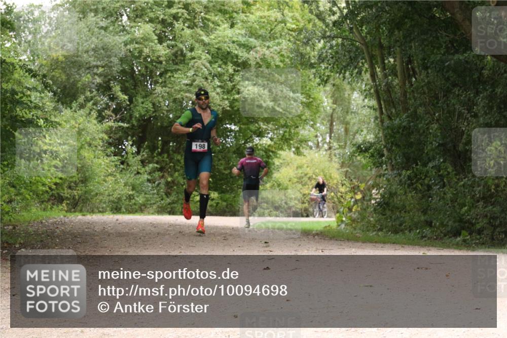 30.08.2026 - Elbe Triathlon Hamburg Antke Förster http://msf.ph/oto/10094698 30.08.2026 09:42:21 Laufen 198 meine-sportfotos.de
