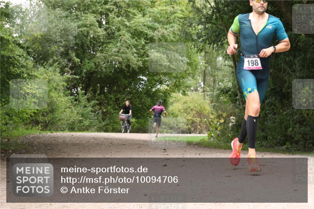 30.08.2026 - Elbe Triathlon Hamburg Antke Förster http://msf.ph/oto/10094706 30.08.2026 09:42:23 Laufen 198 meine-sportfotos.de