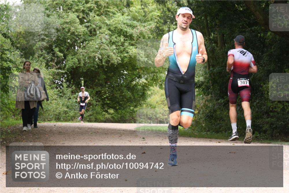 30.08.2026 - Elbe Triathlon Hamburg Antke Förster http://msf.ph/oto/10094742 30.08.2026 09:44:04 Laufen 307 meine-sportfotos.de