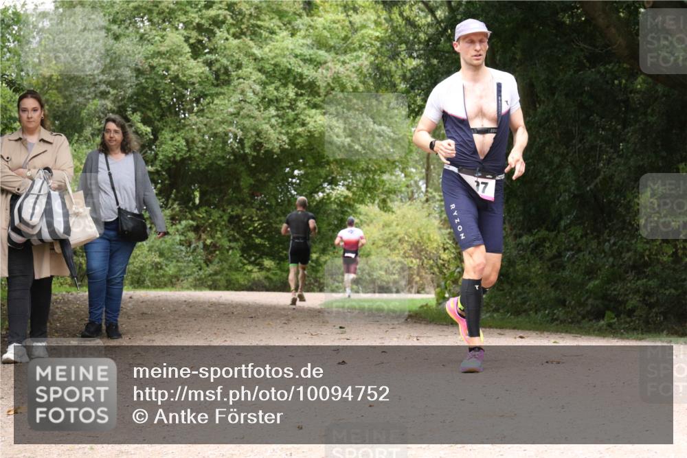 30.08.2026 - Elbe Triathlon Hamburg Antke Förster http://msf.ph/oto/10094752 30.08.2026 09:44:12 Laufen 37 meine-sportfotos.de