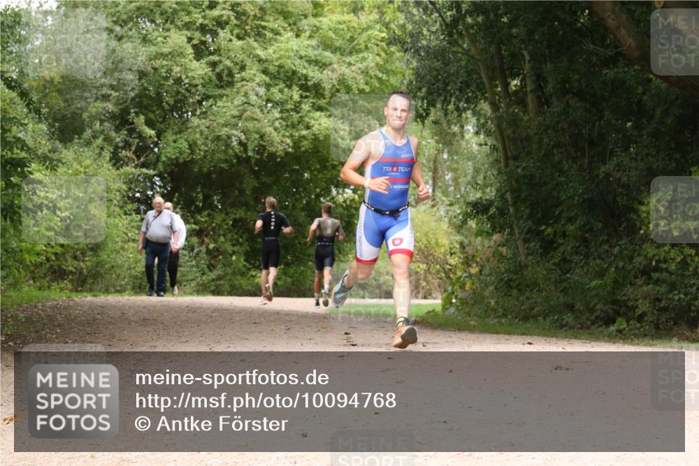 30.08.2026 - Elbe Triathlon Hamburg Antke Förster http://msf.ph/oto/10094768 30.08.2026 09:45:25 Laufen  meine-sportfotos.de