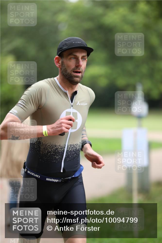 30.08.2026 - Elbe Triathlon Hamburg Antke Förster http://msf.ph/oto/10094799 30.08.2026 09:30:41 Laufen  meine-sportfotos.de