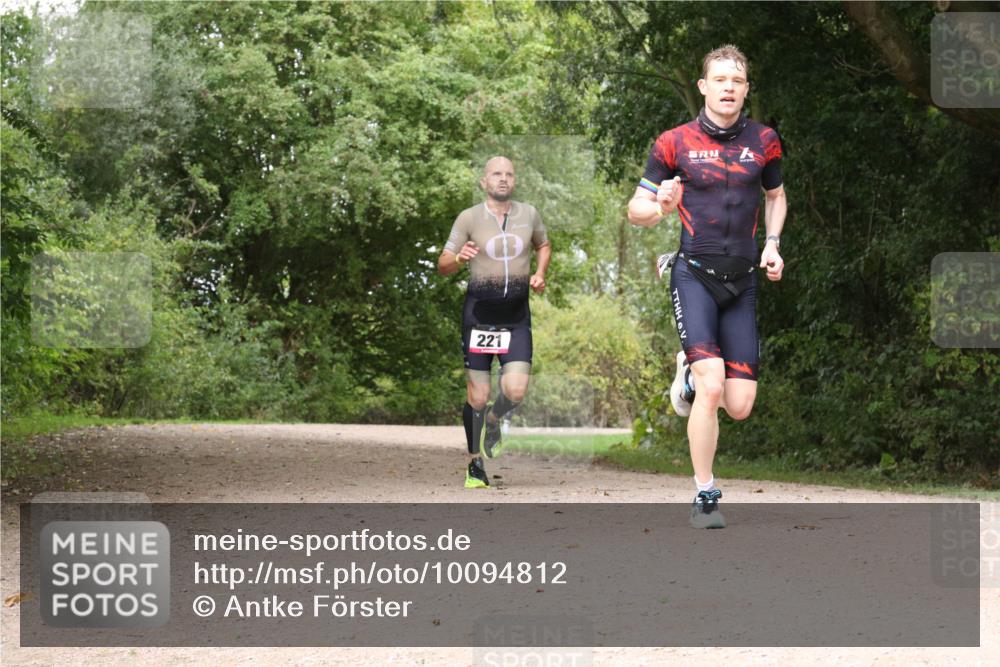 30.08.2026 - Elbe Triathlon Hamburg Antke Förster http://msf.ph/oto/10094812 30.08.2026 09:47:57 Laufen 221, 742 meine-sportfotos.de