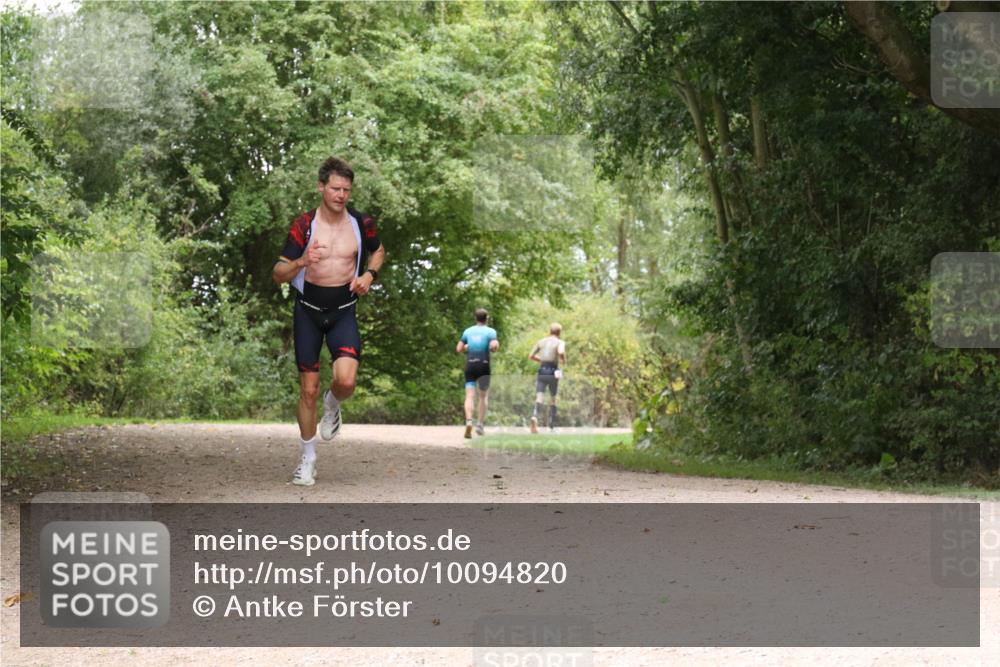 30.08.2026 - Elbe Triathlon Hamburg Antke Förster http://msf.ph/oto/10094820 30.08.2026 09:48:26 Laufen  meine-sportfotos.de