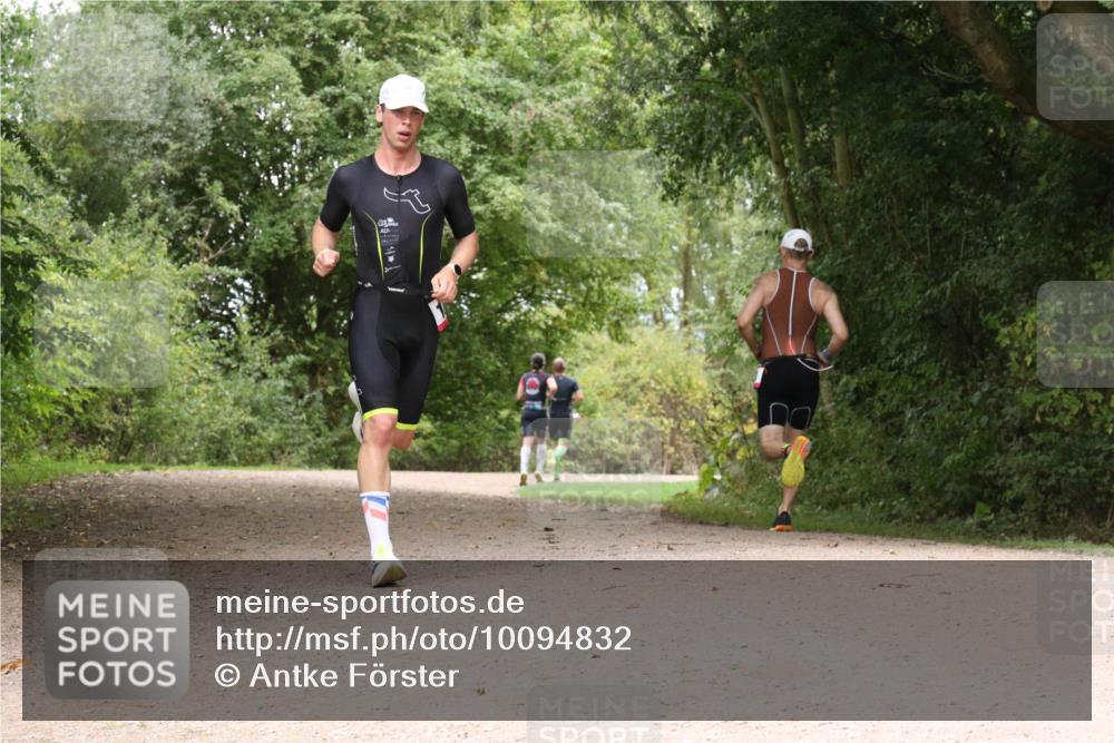 30.08.2026 - Elbe Triathlon Hamburg Antke Förster http://msf.ph/oto/10094832 30.08.2026 09:48:46 Laufen  meine-sportfotos.de