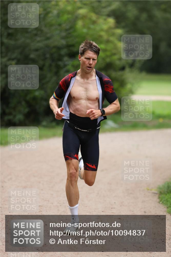 30.08.2026 - Elbe Triathlon Hamburg Antke Förster http://msf.ph/oto/10094837 30.08.2026 09:32:34 Laufen  meine-sportfotos.de