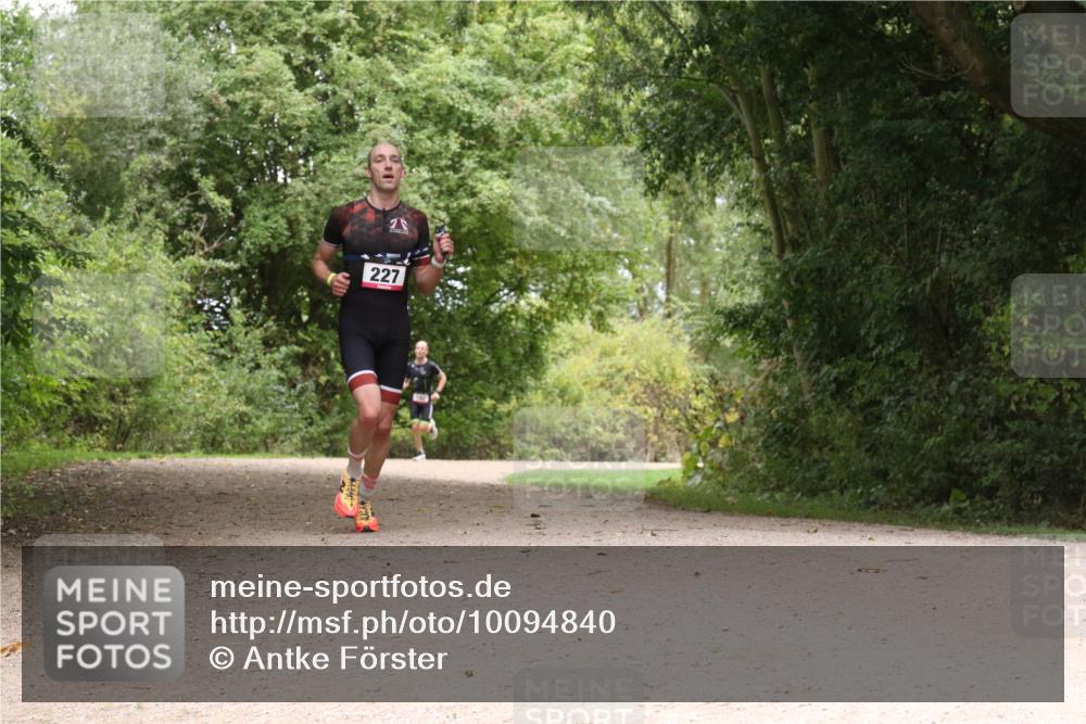 30.08.2026 - Elbe Triathlon Hamburg Antke Förster http://msf.ph/oto/10094840 30.08.2026 09:49:27 Laufen 2, 227 meine-sportfotos.de