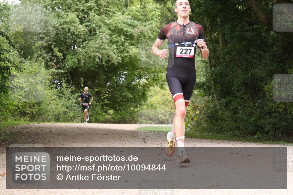 30.08.2026 - Elbe Triathlon Hamburg Antke Förster http://msf.ph/oto/10094844 30.08.2026 09:49:29 Laufen 227 meine-sportfotos.de