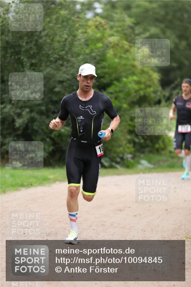 30.08.2026 - Elbe Triathlon Hamburg Antke Förster http://msf.ph/oto/10094845 30.08.2026 09:32:55 Laufen 7, 18, 711 meine-sportfotos.de