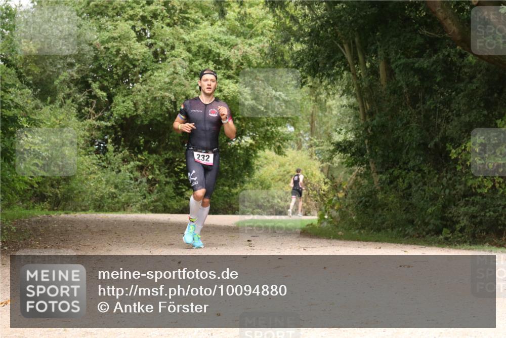 30.08.2026 - Elbe Triathlon Hamburg Antke Förster http://msf.ph/oto/10094880 30.08.2026 09:50:48 Laufen 232 meine-sportfotos.de