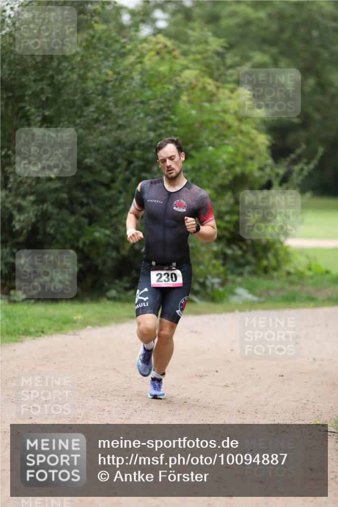 30.08.2026 - Elbe Triathlon Hamburg Antke Förster http://msf.ph/oto/10094887 30.08.2026 09:33:52 Laufen 230 meine-sportfotos.de