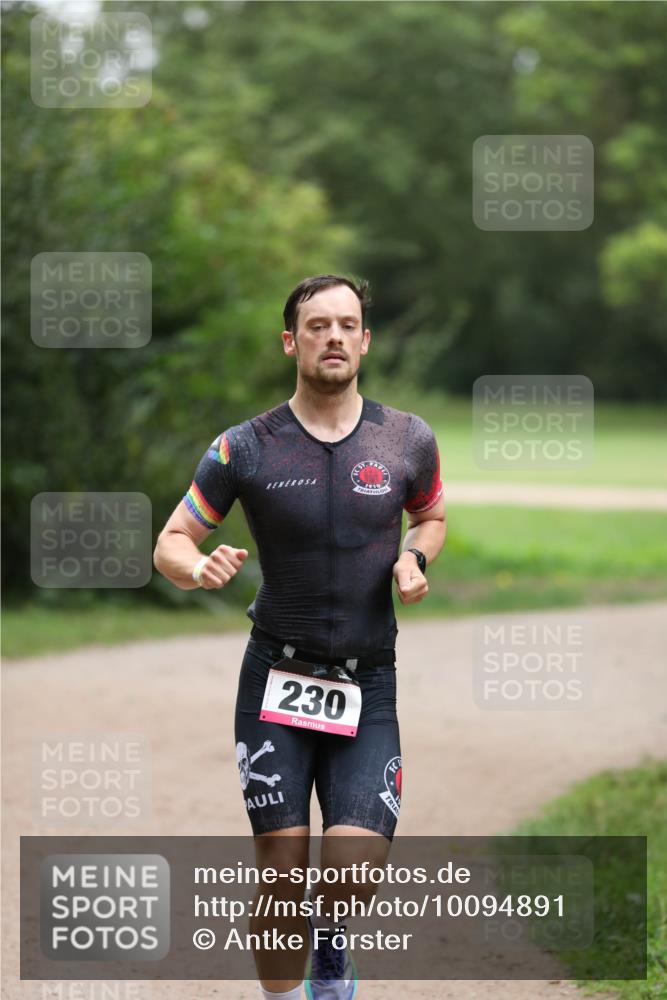 30.08.2026 - Elbe Triathlon Hamburg Antke Förster http://msf.ph/oto/10094891 30.08.2026 09:33:55 Laufen 230 meine-sportfotos.de